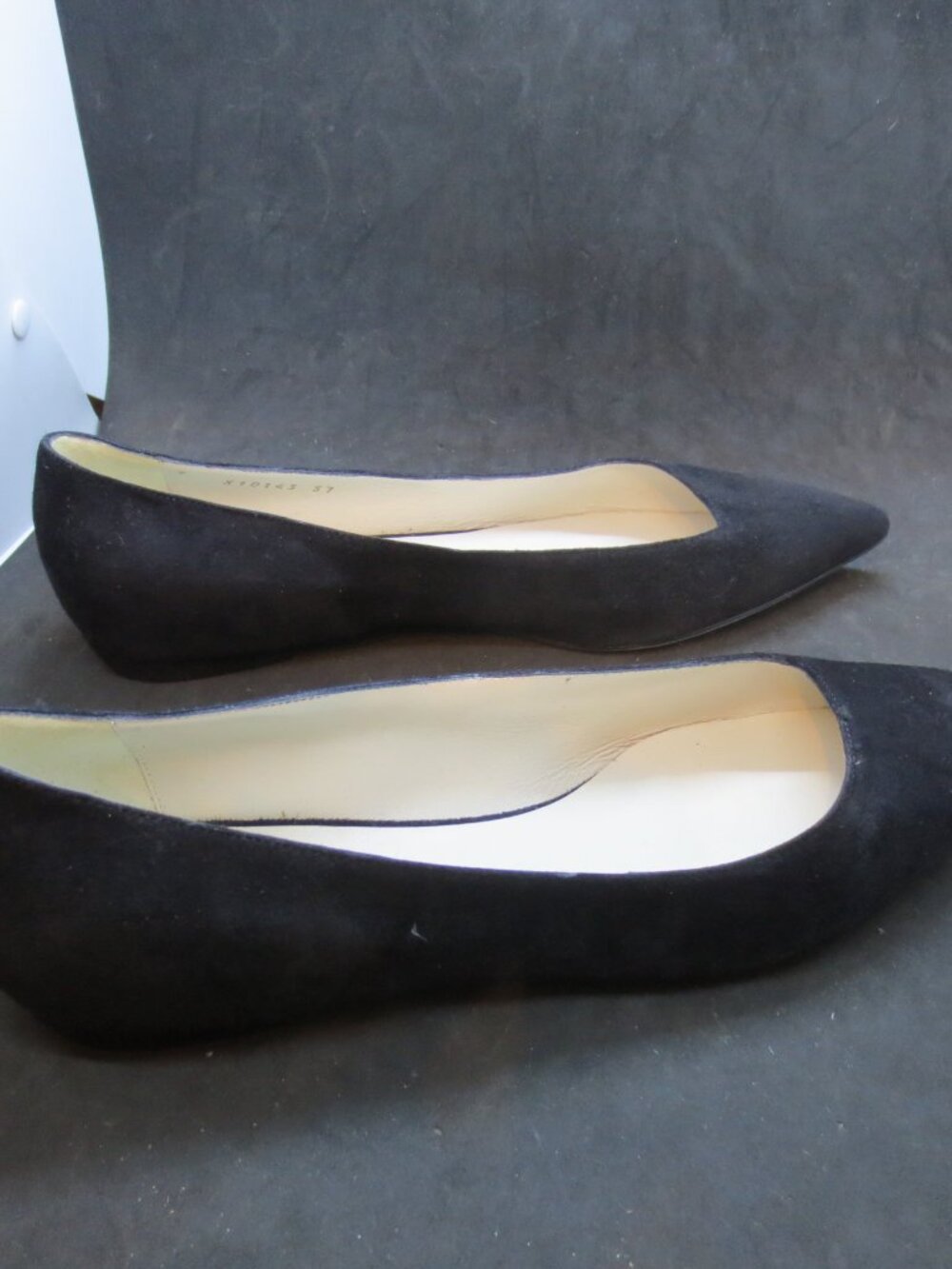 Giorgio Armani Women's Black Flat Pump Shoes X1D143 - Size: 7